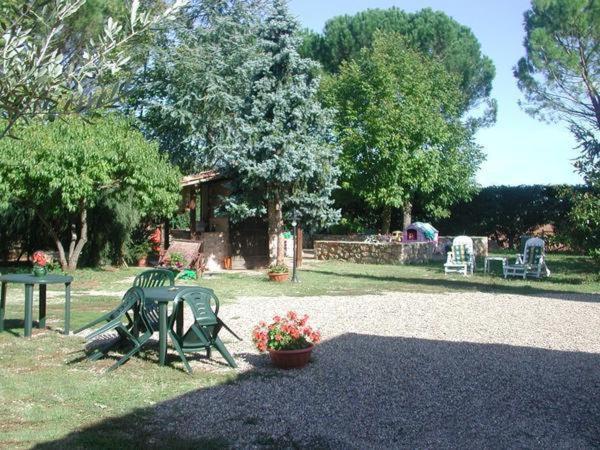 Casale Il Colombaio Di Toiano Guest House Valli ภายนอก รูปภาพ