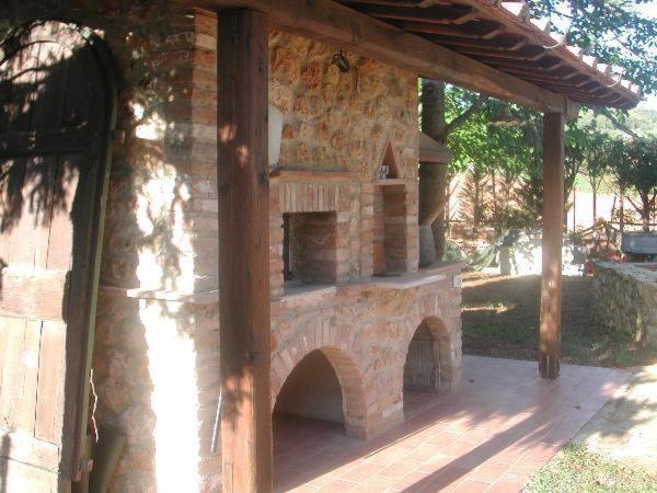 Casale Il Colombaio Di Toiano Guest House Valli ภายนอก รูปภาพ