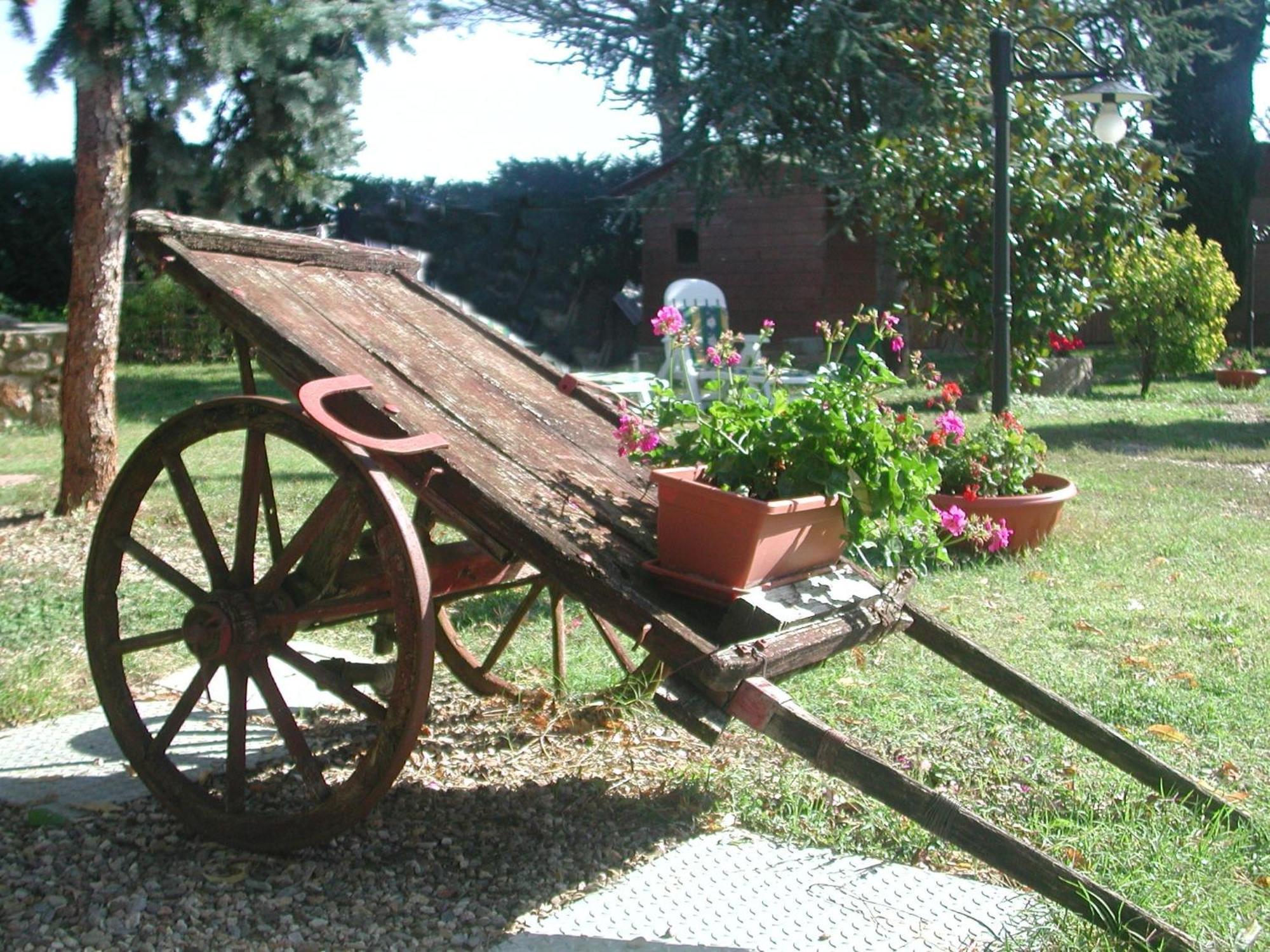Casale Il Colombaio Di Toiano Guest House Valli ภายนอก รูปภาพ