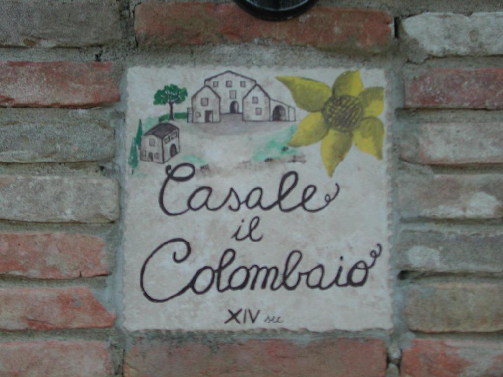 Casale Il Colombaio Di Toiano Guest House Valli ภายนอก รูปภาพ